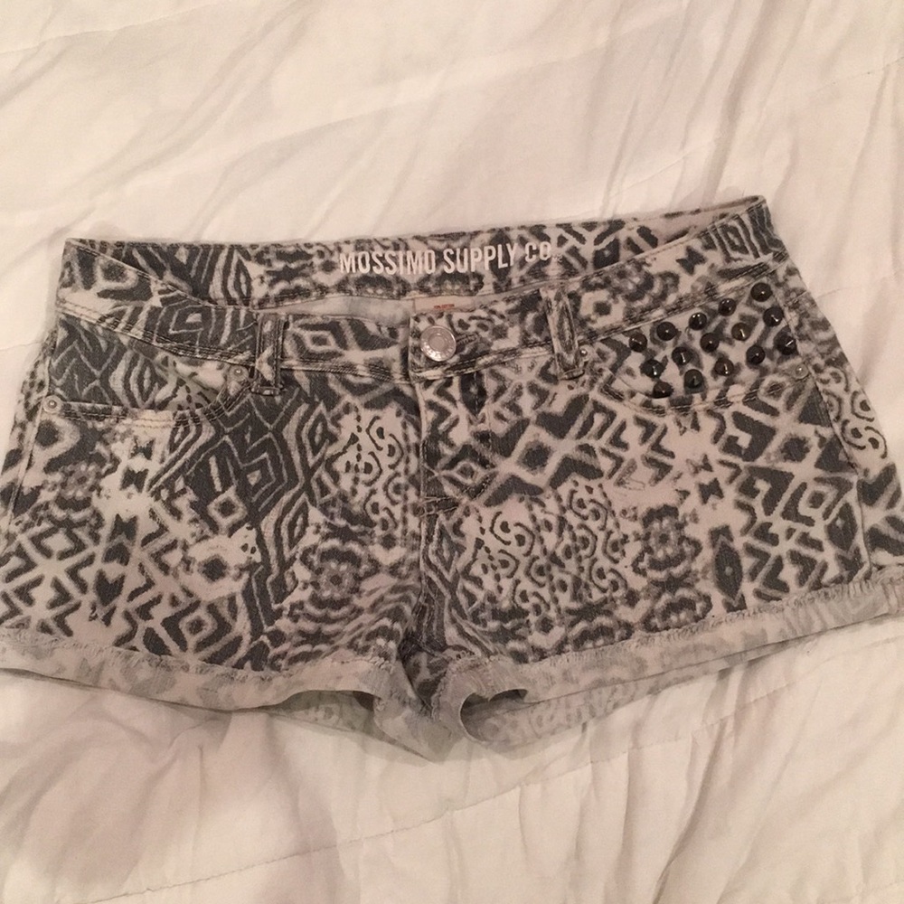Gray/white/black shorts w/rhinestones on pockets.